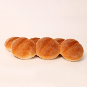Witte vloerkadetjes ofwel witte broodjes op de vloergebakken van bakkerij floor van lieshout